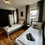 Ohpardon! - Monteurwohnung Im Eg, Einzelbetten, Loggia & Garten * Gaildorf