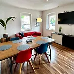 Apartment Ohpardon! - Monteurwohnung Im Eg, Einzelbetten, Loggia & Garten Gaildorf
