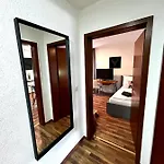 Ohpardon! - Monteurwohnung Im Eg, Einzelbetten, Loggia & Garten *