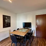 Apartment Ohpardon! - Monteurwohnung Im Eg, Einzelbetten, Loggia & Garten