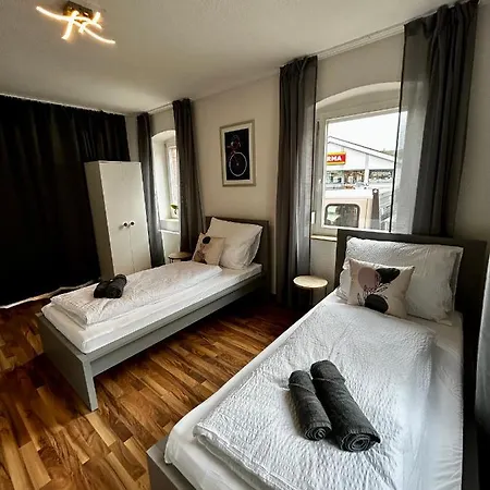 Ohpardon! - Monteurwohnung Im Eg, Einzelbetten, Loggia & Garten * Gaildorf