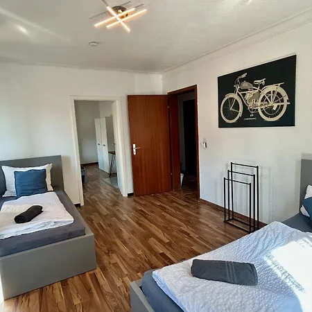 Ohpardon! - Monteurwohnung Im Eg, Einzelbetten, Loggia & Garten Apartment
