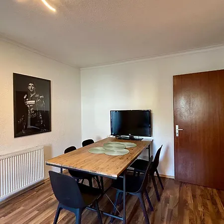 Appartement Ohpardon! - Monteurwohnung Im Eg, Einzelbetten, Loggia & Garten